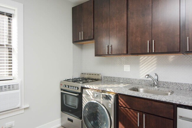 Photo - 533 W Belden Ave Unit 503B