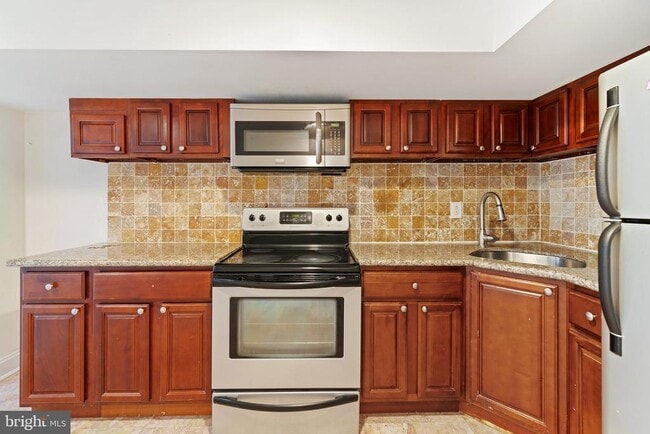 Photo - 1729 Fontain St Unit 1