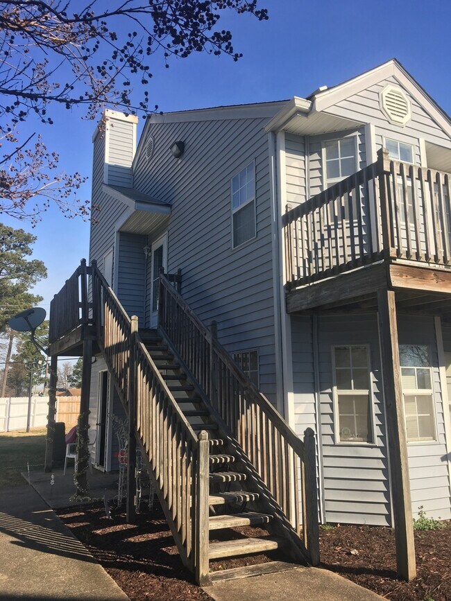 Photo - 3744B Towne Point Rd House