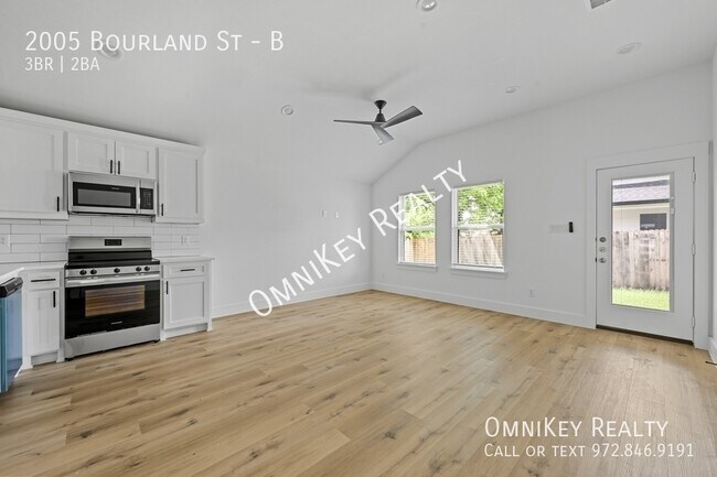 Photo - 2005 Bourland St Unit B