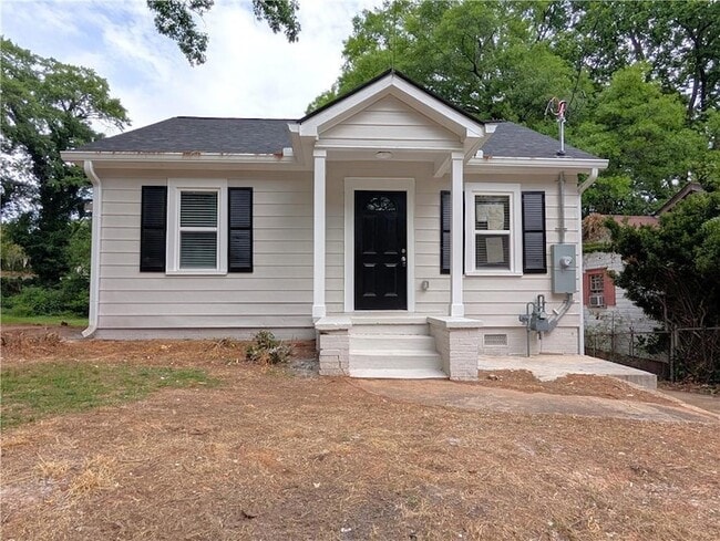 Building Photo - 1377 Pine Ave