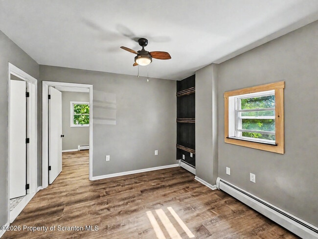 Photo - 1314 Main St