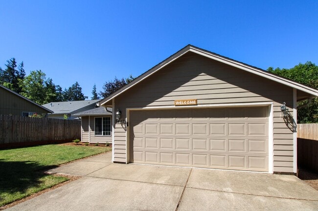 Photo - 3882 Lone Oak Rd SE