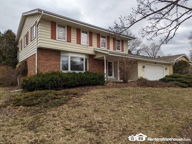 Photo - 8861 Greenhill Ln House
