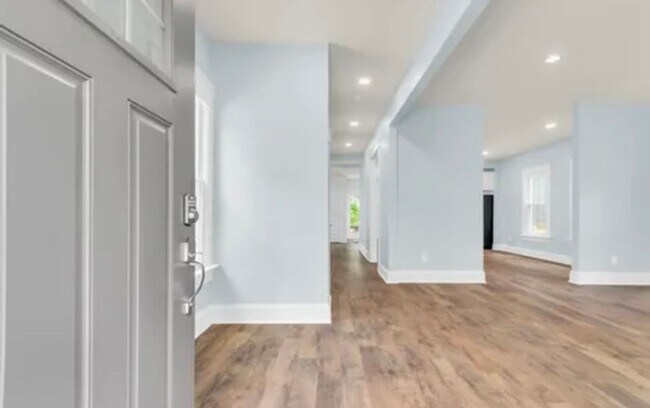 Photo - Gorgeous 3/2 Located 1 Block From Downtown Greenville!