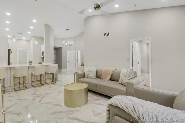 Photo - 1143 Duncan Cir Unit 202