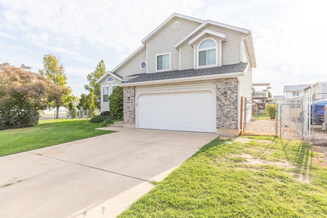 Photo - 5508 S 4225 W