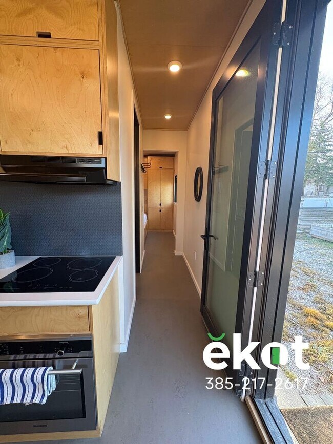 Photo - Stowell-SLC-Emery Manor Unit Emery Manor