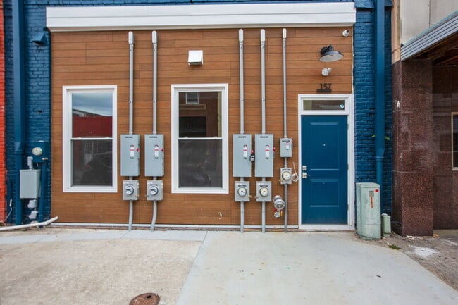 157 Howard St Unit 2B
