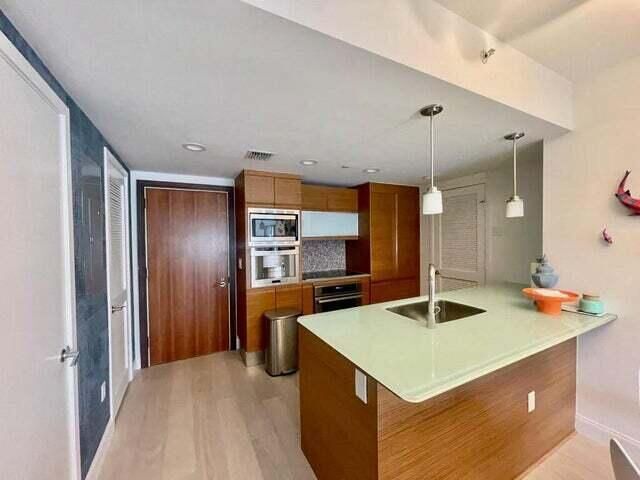 Photo - 5875 Collins Ave