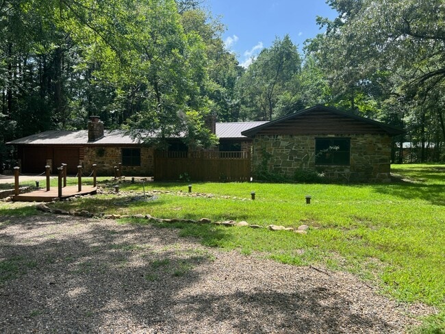 Building Photo - 247 Pine Lake Rd Rental