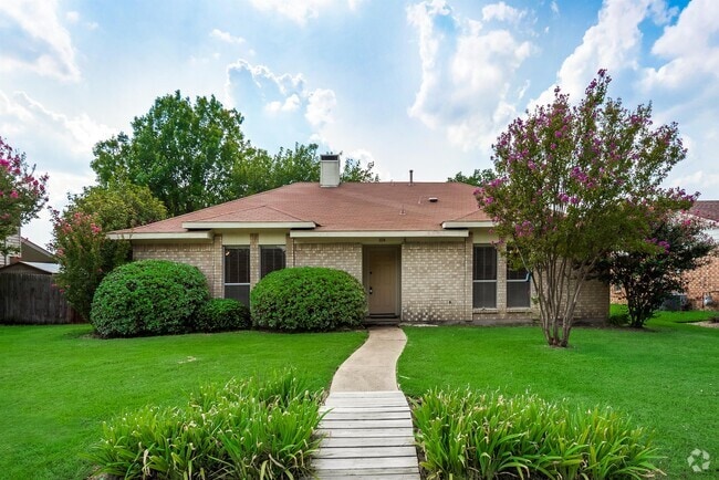 Building Photo - 239 Edgewood Dr Rental
