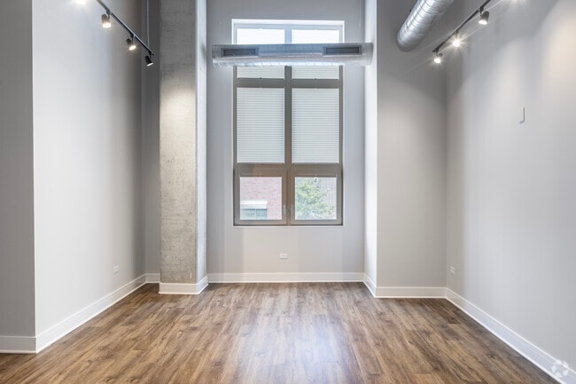 3BR,2BA - 1,405SF Living Room