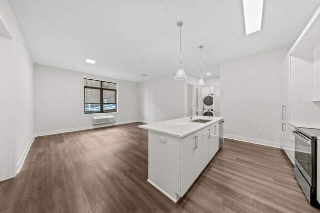 Building Photo - 121 34th St Unit 314 Rental