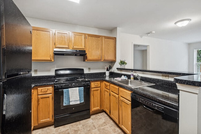 Photo - Victoria Park and Woods at Victoria Park A...