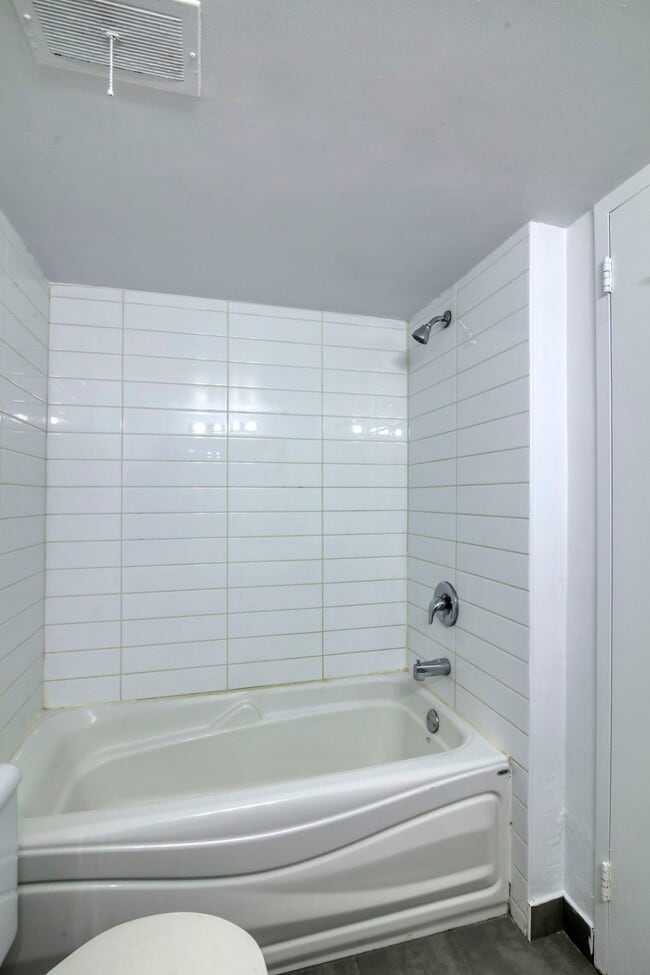 Photo - 2400 Av. Van Horne Unité 305
