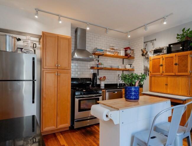 Photo - 77 Columbus Ave Unidad 1