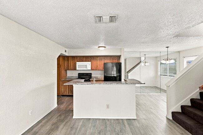 2BR/2.0BA Home - Dallas