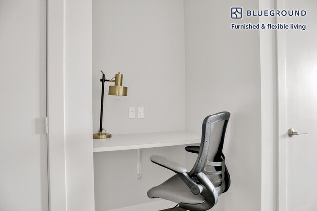 Photo - 25 Jan Karski Way Unit FL6-ID673