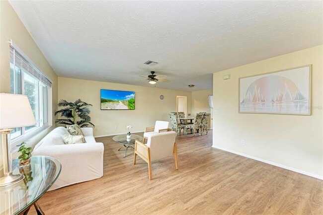 Photo - 1640 Saturn Rd