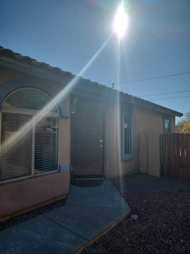 Photo - "Charming 3-Bedroom Oasis in Sahuarita - Spacious Living Awaits!"