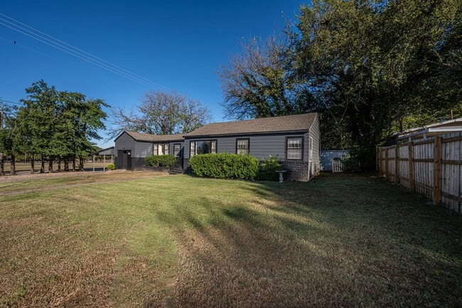 Photo - Home For Rent in SW Ardmore!