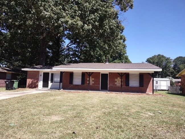 Building Photo - 1916 Wellborn Dr