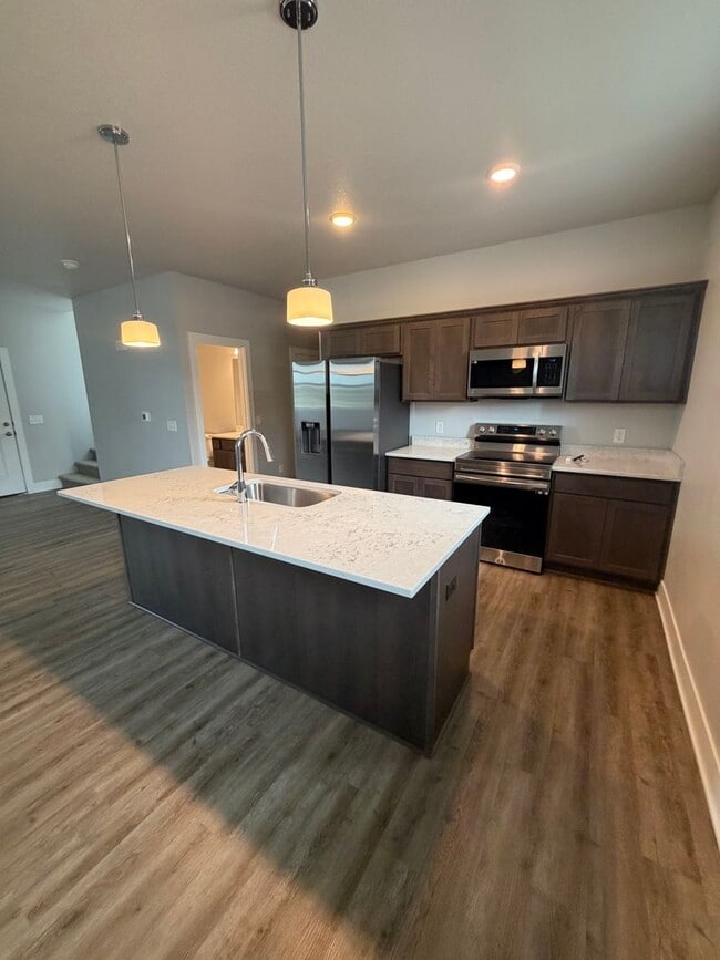 234 NW Cmn Pl