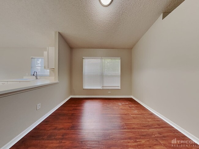 Photo - 545 Randon Terrace