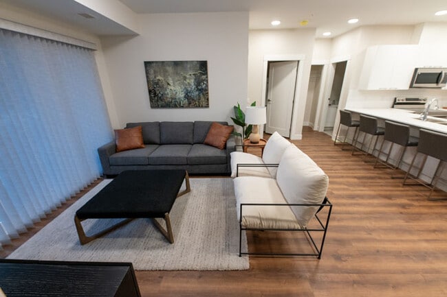 Photo - Foothills Crossing Apartments