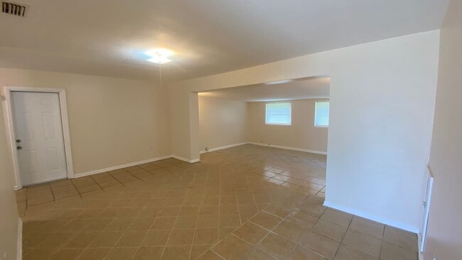 Photo - 3BR/1BA Single Family Home in Orlando with Spacious Yard!!