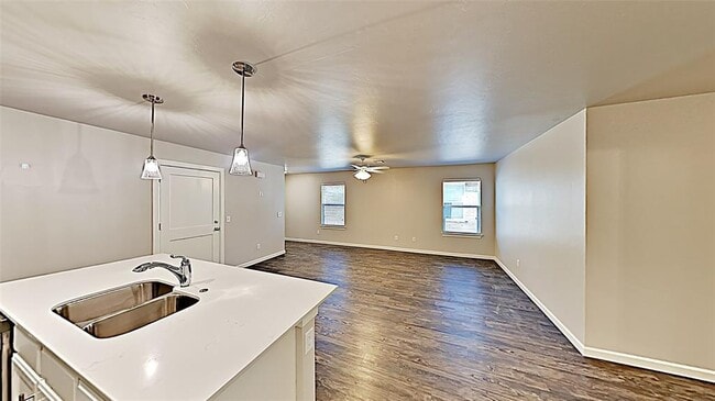 Photo - 5012 Avion Ct