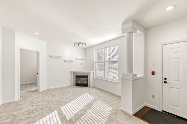 Photo - Well-Equipped 2 Bed 2 Bath Sonoma Villero Condo w/ Community Pool, Hot Tub & Exercise Room! Unit 2502