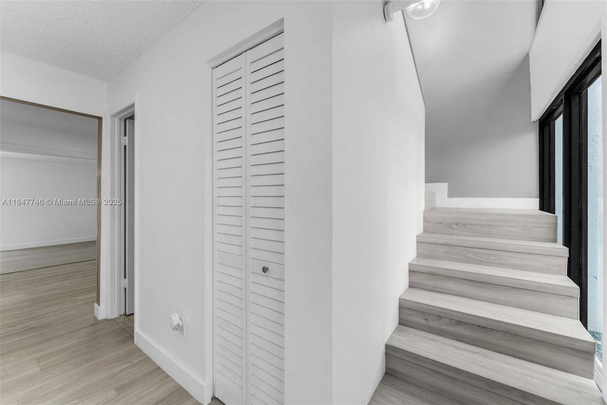 Photo - 6608 SW 114th Ave