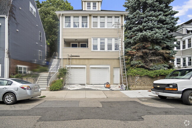 Building Photo - 398 E 8th St Unit 2 Rental