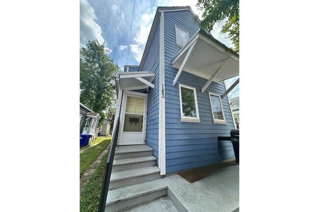 Building Photo - 183 Romney St Rental