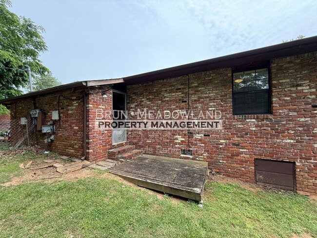 Photo - 7627 Alki Ln SW