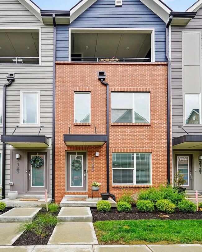 Photo - 2125 Coretta Way