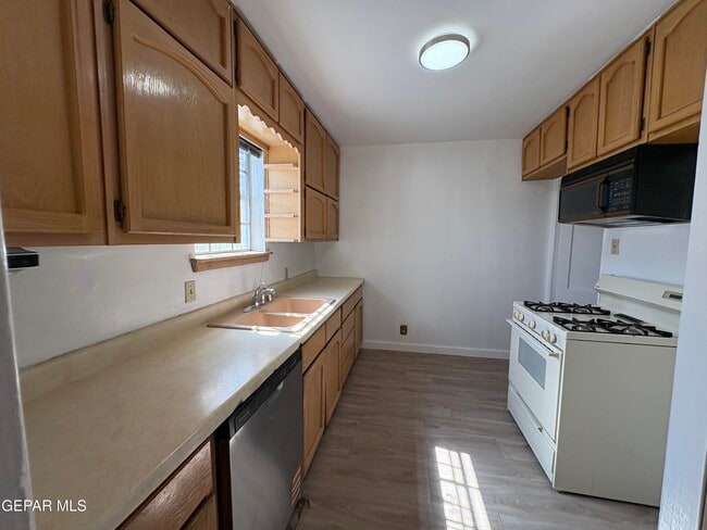 Photo - 3701 Jackson Ave
