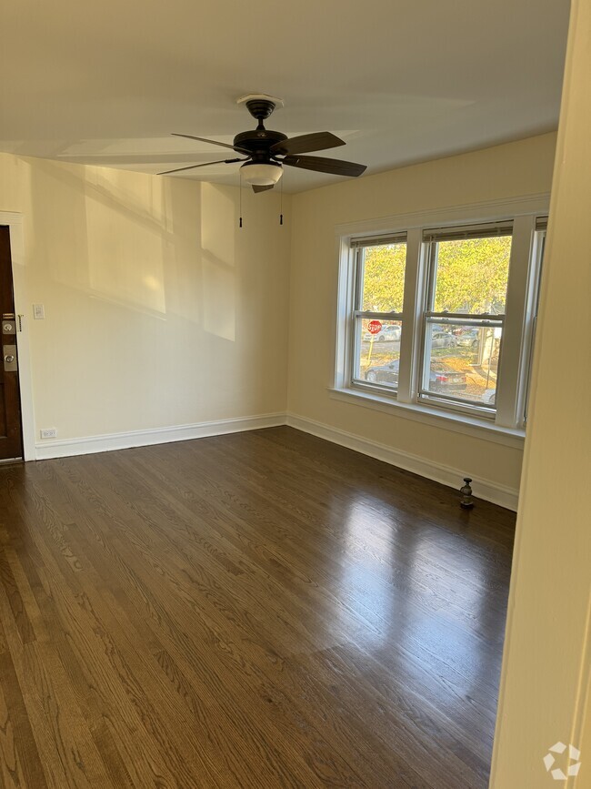 LIVING ROOM - 2659 N Monitor Ave Rental