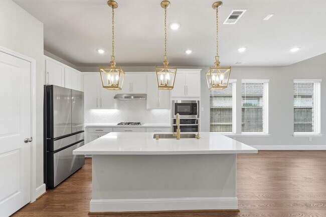 Photo - 2539 Lilac Point Ln