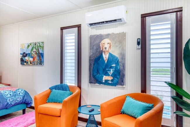 Photo - 6449 S Interstate 35