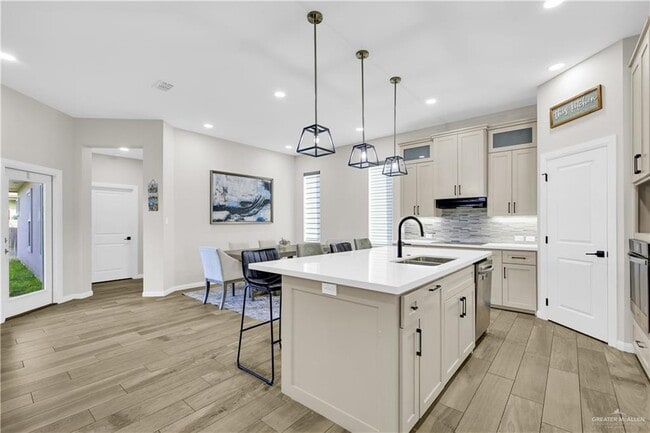 Photo - 22 Yarrow St