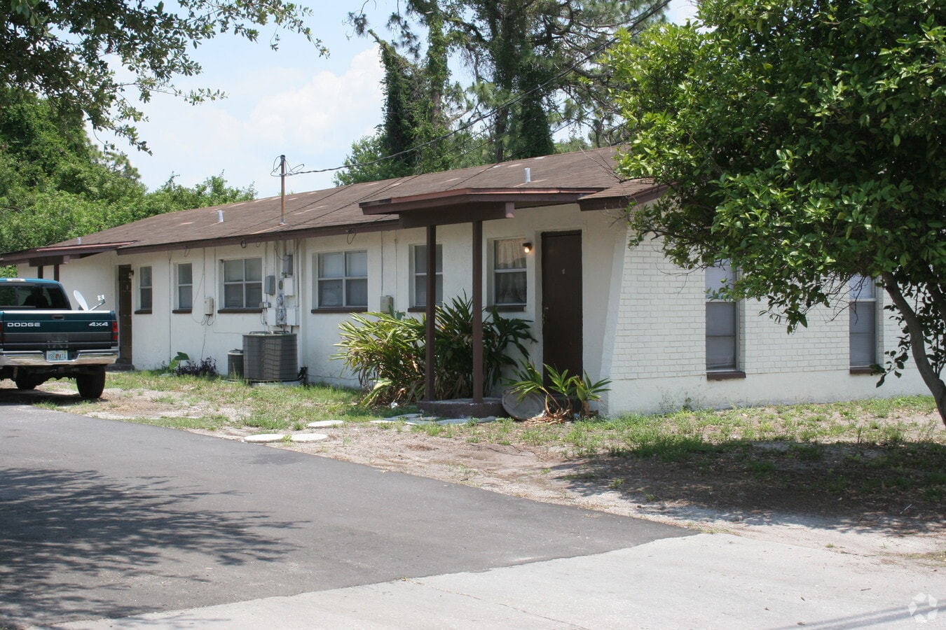 Foto principal - 15751 Morgan St