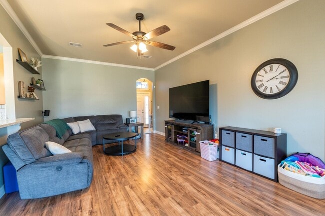 Photo - Savannah Place 3/2 House