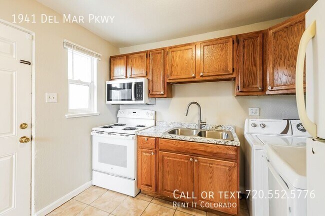 Photo - 1941 Del Mar Pkwy
