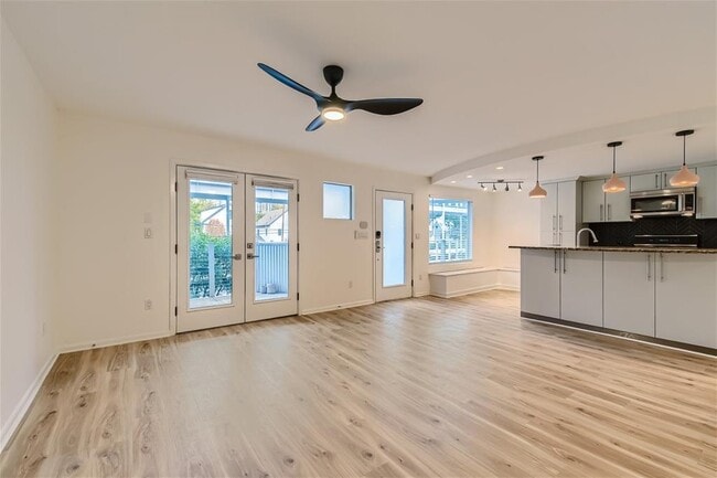 Photo - 41 Waller St Unit 207