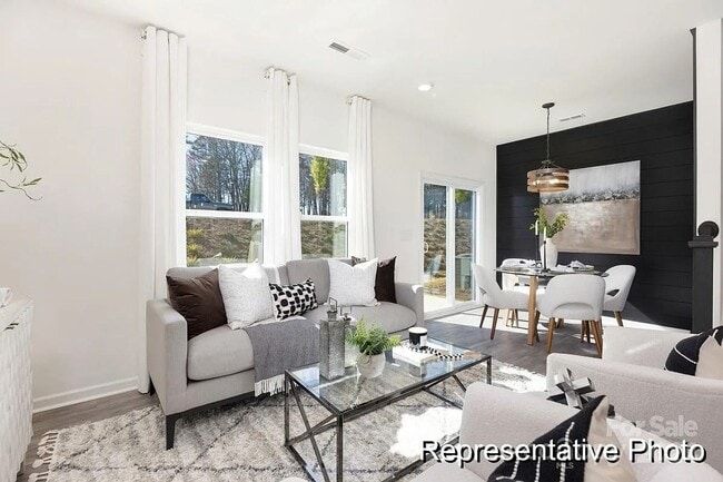 Photo - 3 Bedroom Townhome Near Lake Wylie