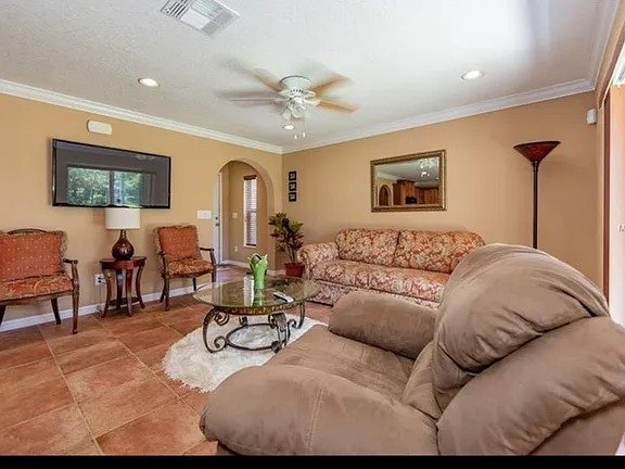 1904 Commander Way