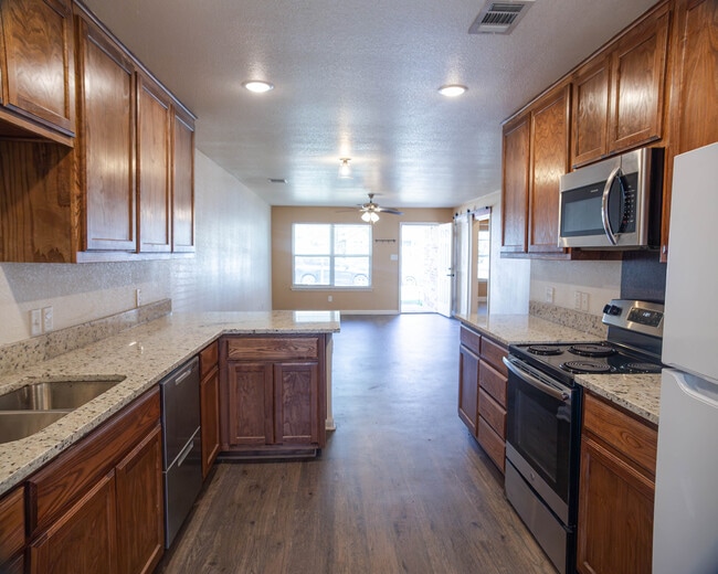 Photo - 3008 Finley St